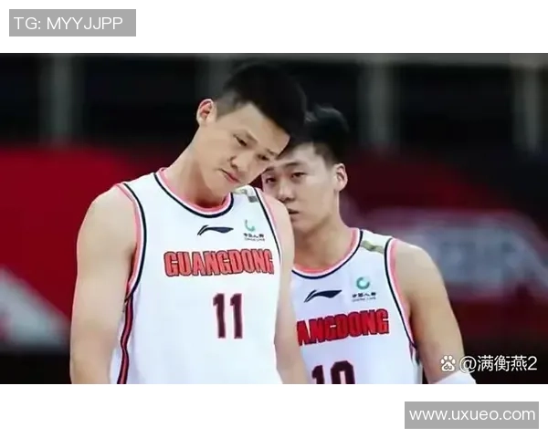 男篮对阵法国周鹏冲突事件引发热议球迷关注背后的故事与影响